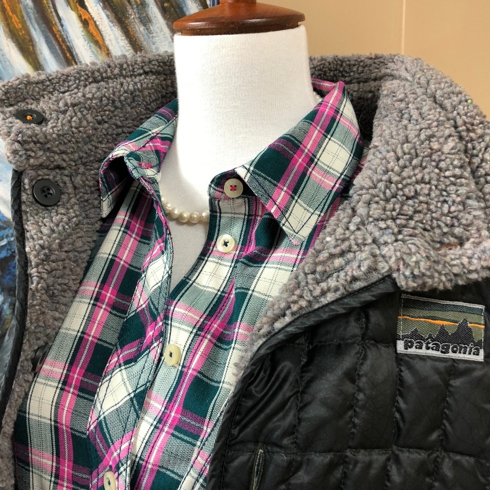 Jack Wolfskin Partial Button Down Shirt